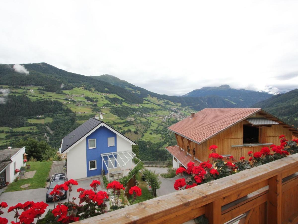 Modern Apartment In Hochgallmigg With Balcony 外观 照片