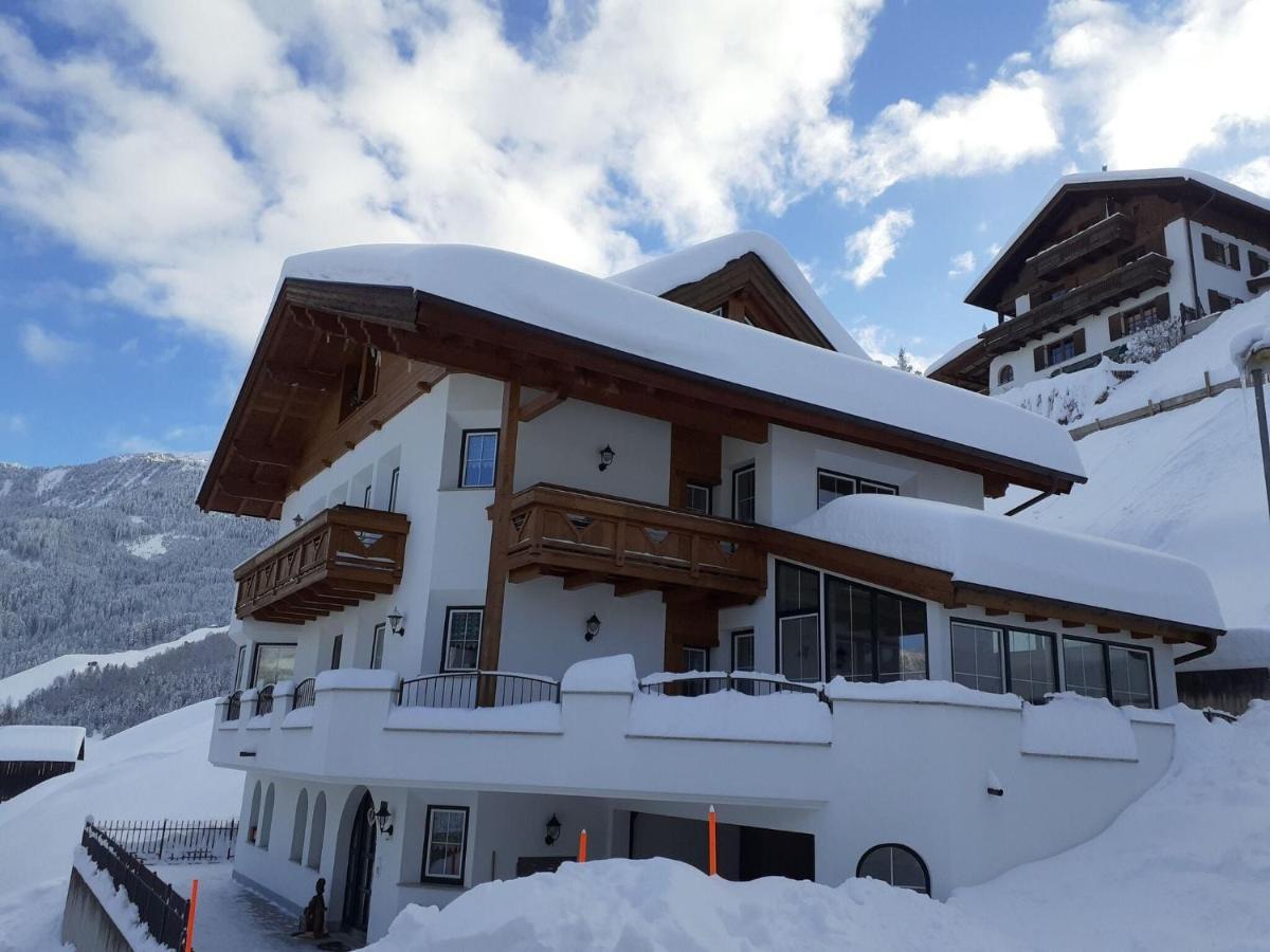 Modern Apartment In Hochgallmigg With Balcony 外观 照片
